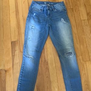 Bootlegger ripped jeans